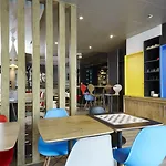 Ibis فندق