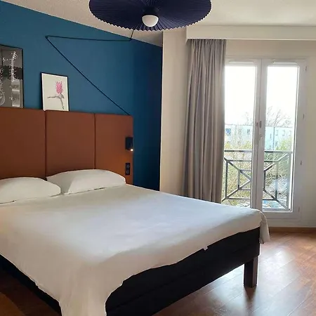 Ibis 3*